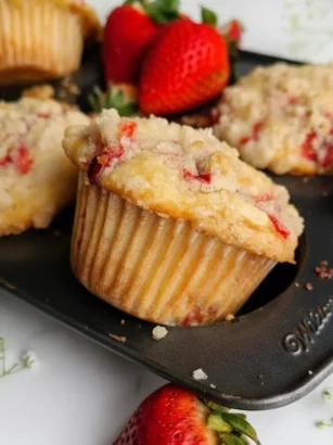Strawberry Streusel Muffins
