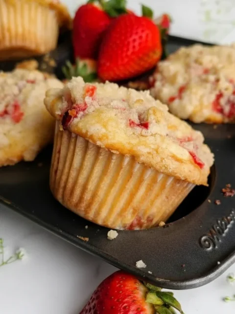 Strawberry Streusel Muffins